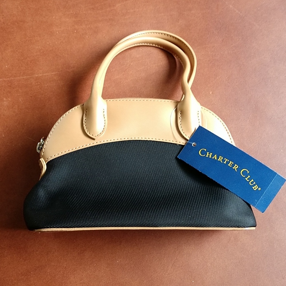 BNWT Charter Club hand and shoulder strap purse